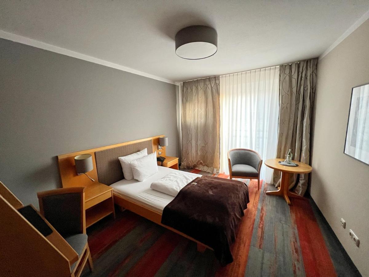 Hotel Prinz Мюнхен Екстер'єр фото