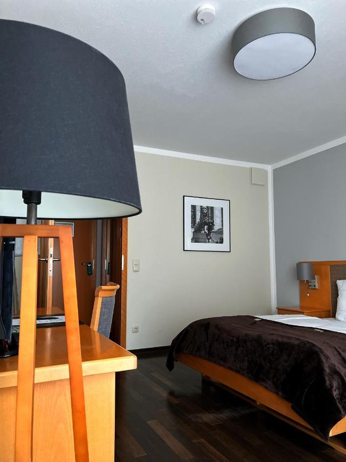 Hotel Prinz Мюнхен Екстер'єр фото