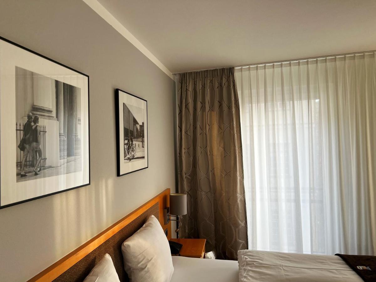 Hotel Prinz Мюнхен Екстер'єр фото