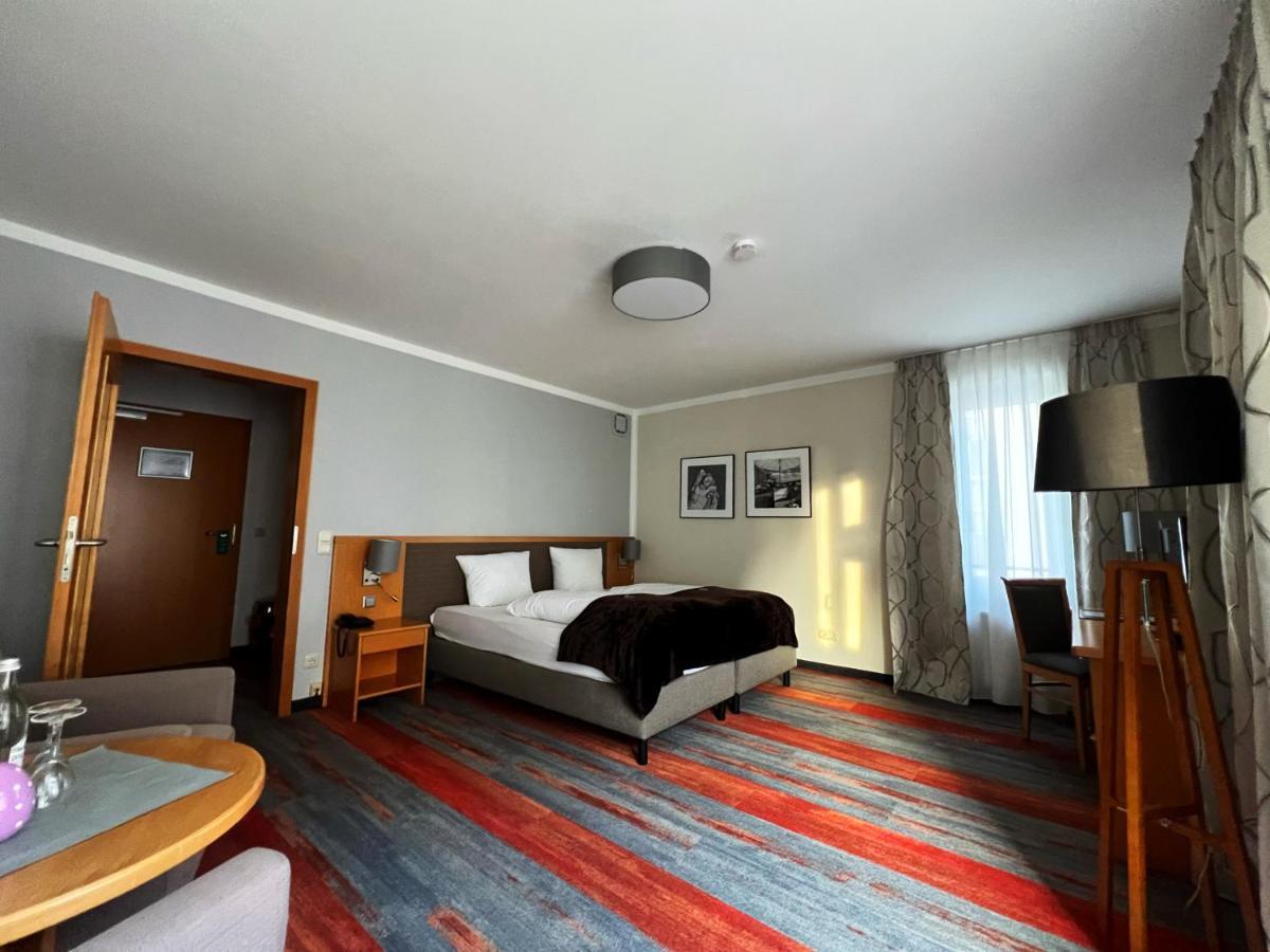 Hotel Prinz Мюнхен Екстер'єр фото